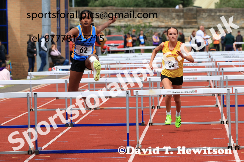 Hurdles, 2026 Northern Schools Inter Counties, Wentworth, Hexham. Photo: David T. Hewitson/Sports for All Pics